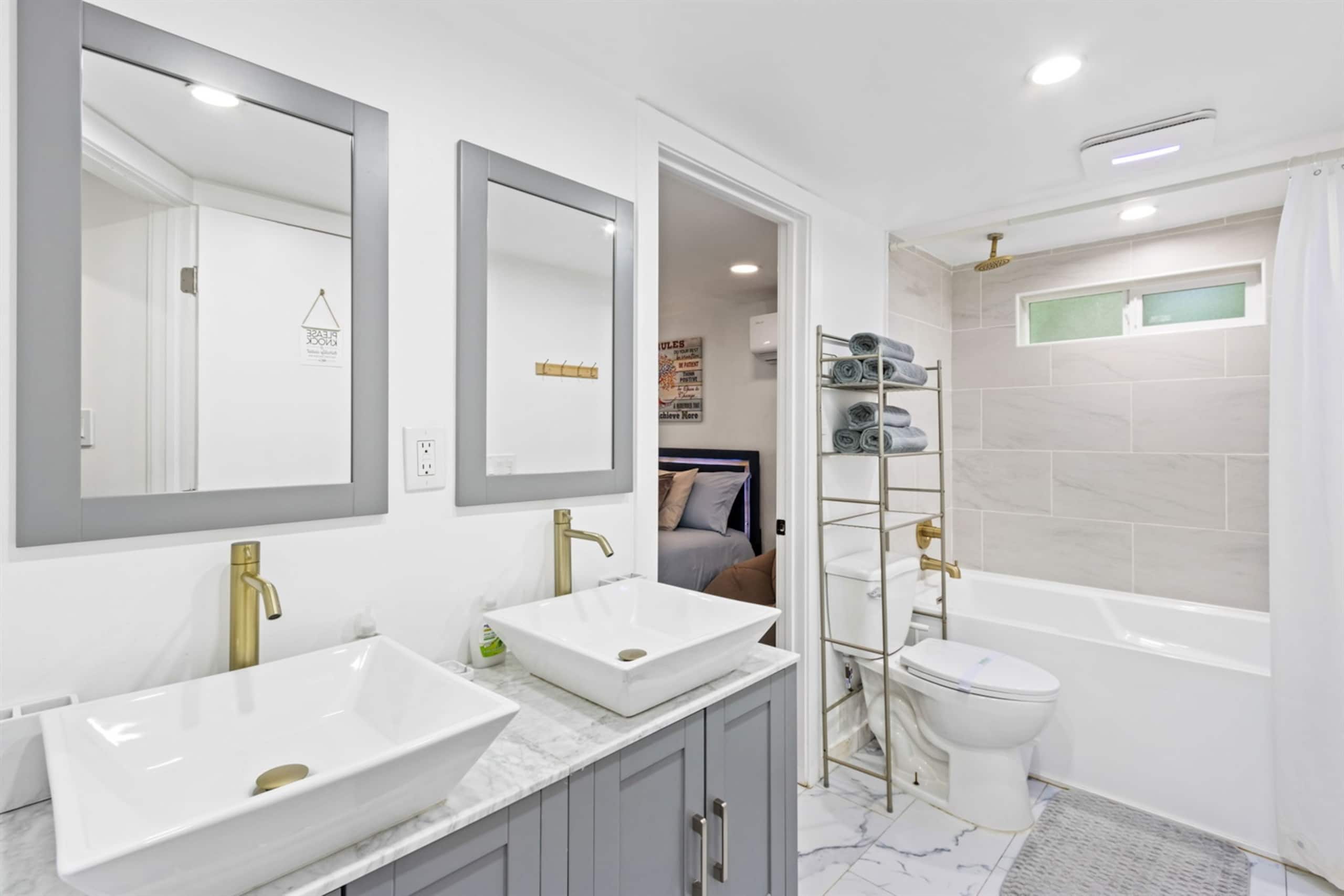Luxury Napa Home Near Downtown & Wine Tasting - Photo 32