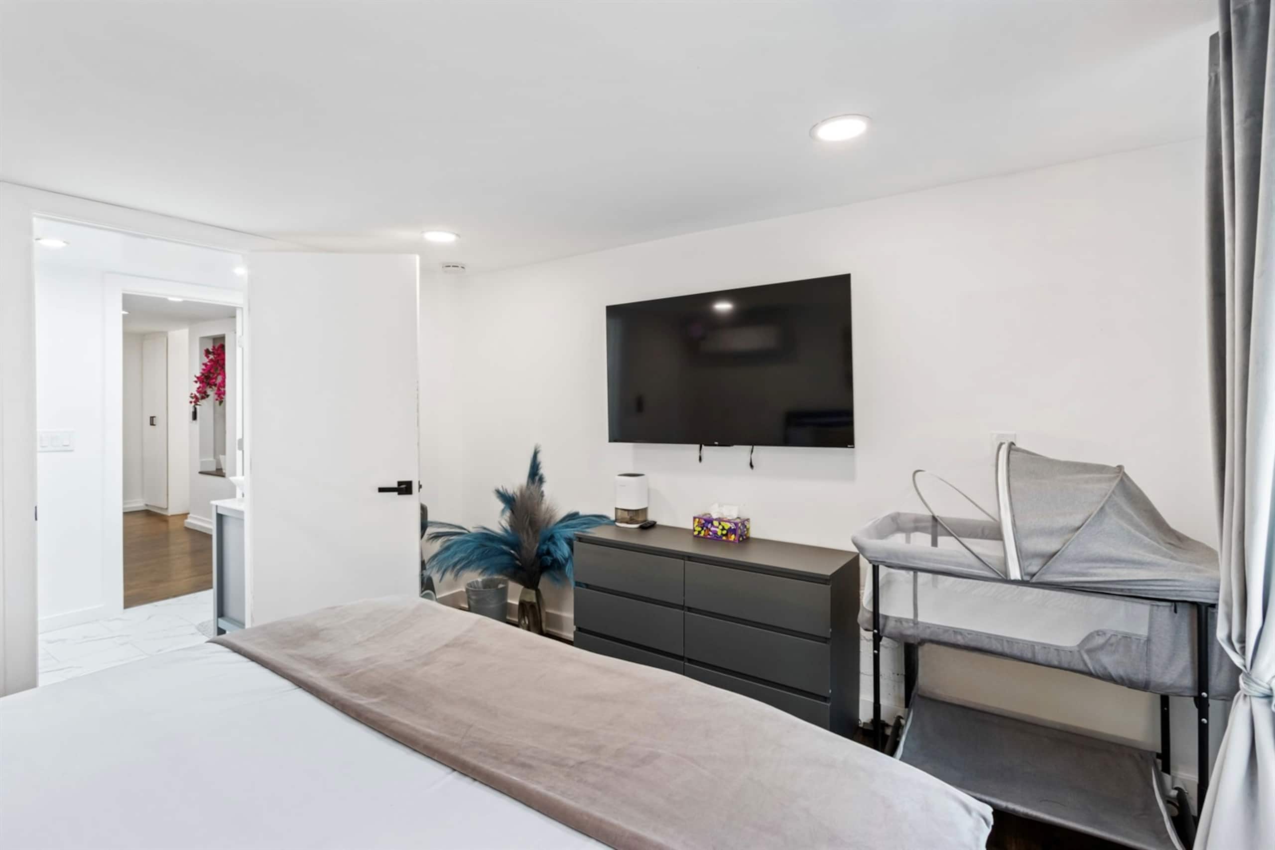 Luxury Napa Home Near Downtown & Wine Tasting - Photo 29
