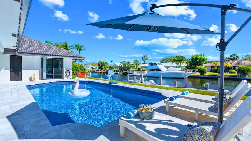 Waterfront | Boat Rental | Heated Pool | Sleeps 8