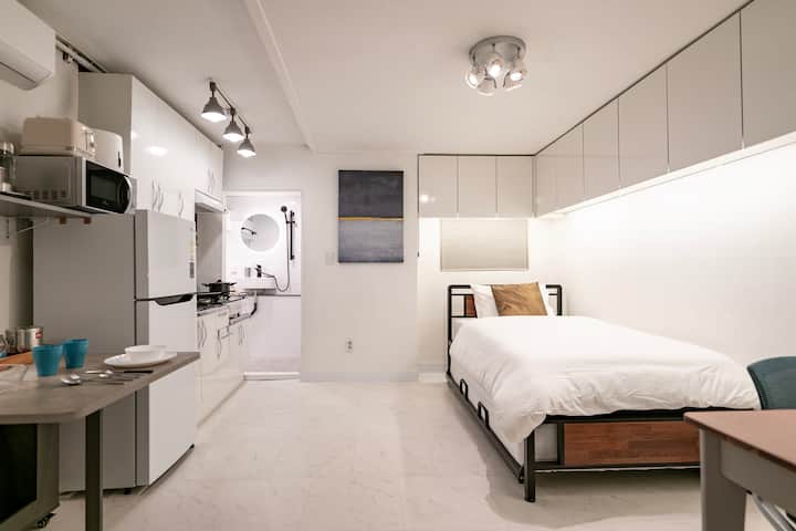Jts Tailored Service Studio Near Hyehwa Station - Seoul