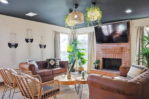 Tulum Resort-Style in Texas: Pool Oasis, Games