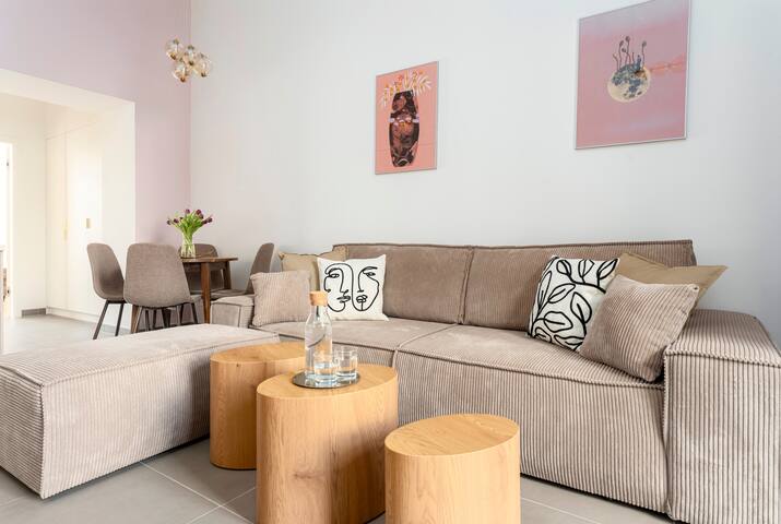 Oomph.Apartments managed Airbnb listing 3
