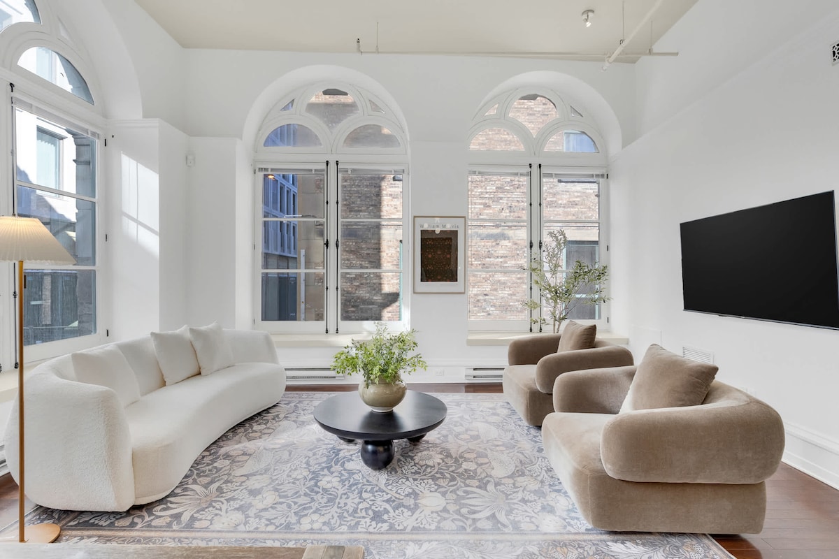 Elegant 2 level 3BD-3BA Old Mtl-Pool table&Parking - Apartments