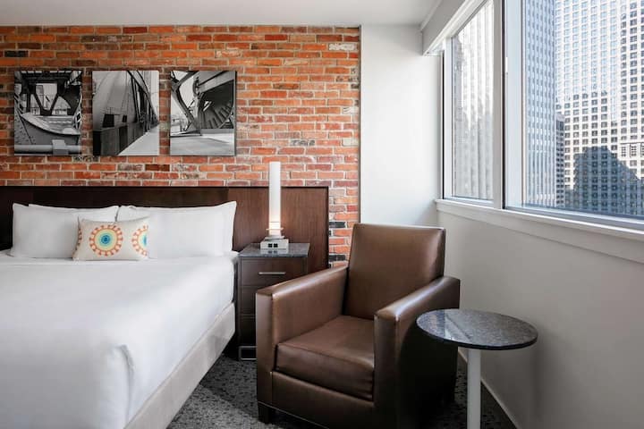 Rare Gem! Pets Allowed, Near Marina City - Chicago