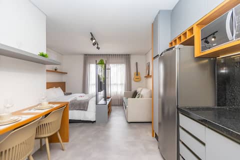 Popular Airbnb listing: Complete Studio for 5 People With Parking - EIX0205 in Cristo Rei