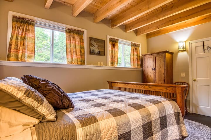 Third Bedroom Queen