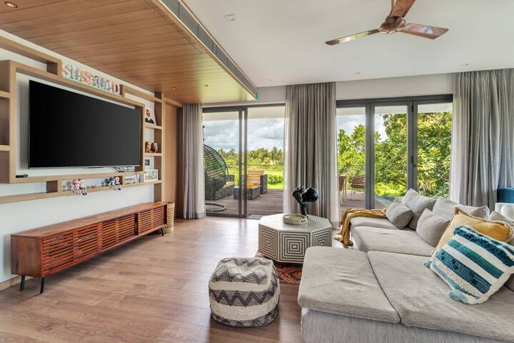 Rooms: Living room