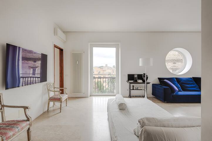Luxury Penthouse Barberini gallery image 3