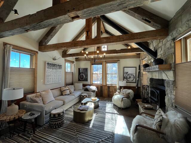 Alpine Getaways managed Airbnb listing 2