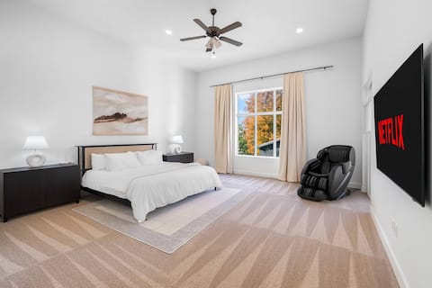 Fall Family Retreat! Theatre/Spa/FirePits/MTN view