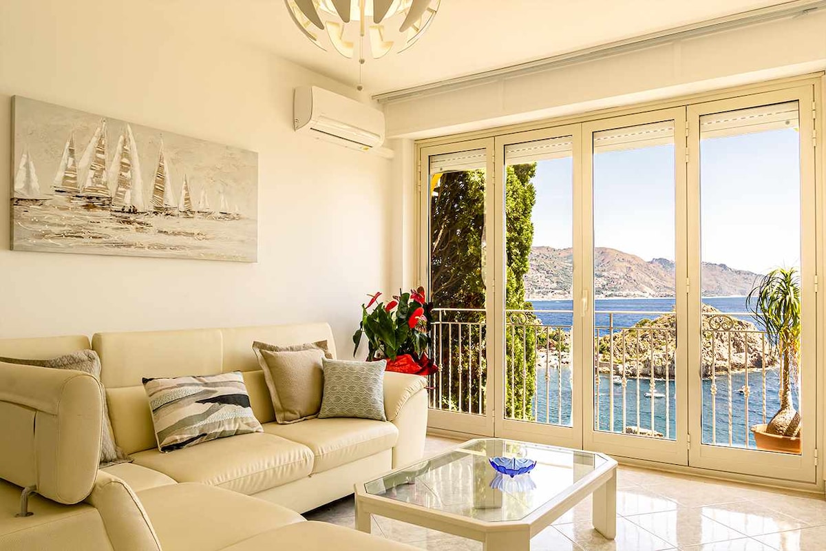 Top Airbnb: Suite Adalgisa - Superior in Taormina