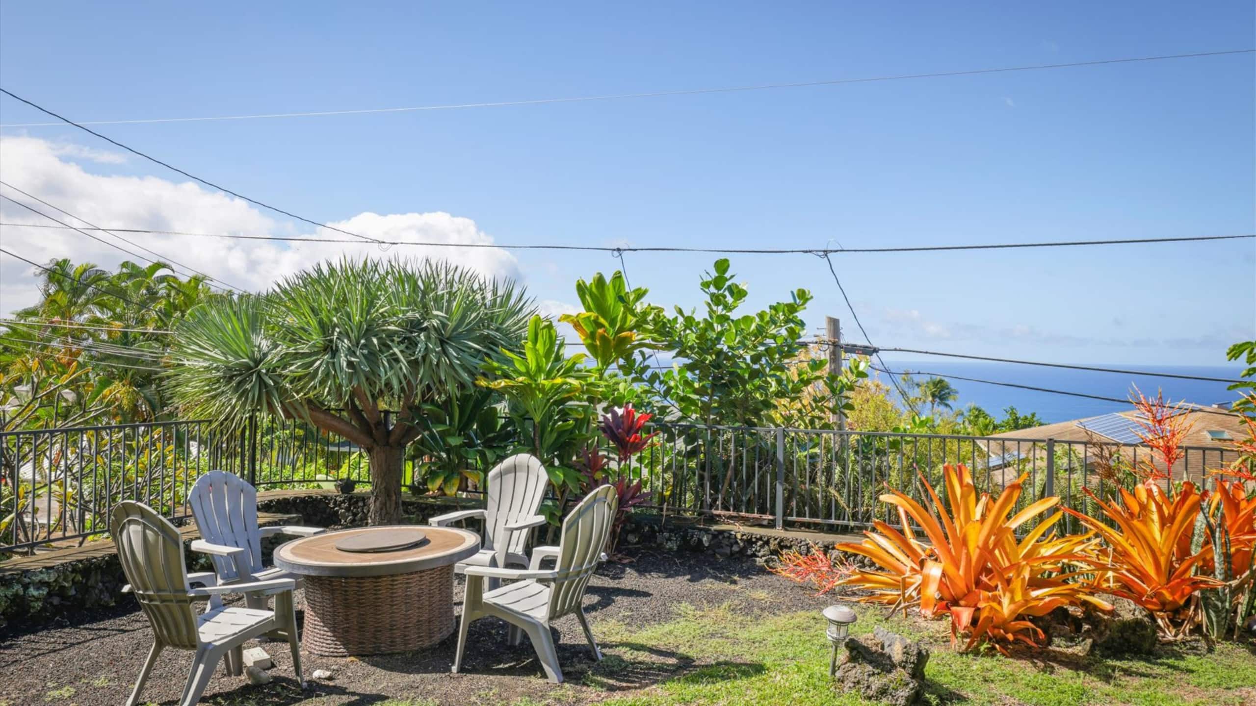 Home in Kailua-Kona · ★4.73 · 3 bedrooms · 5 beds · 3 shared baths - Image 4