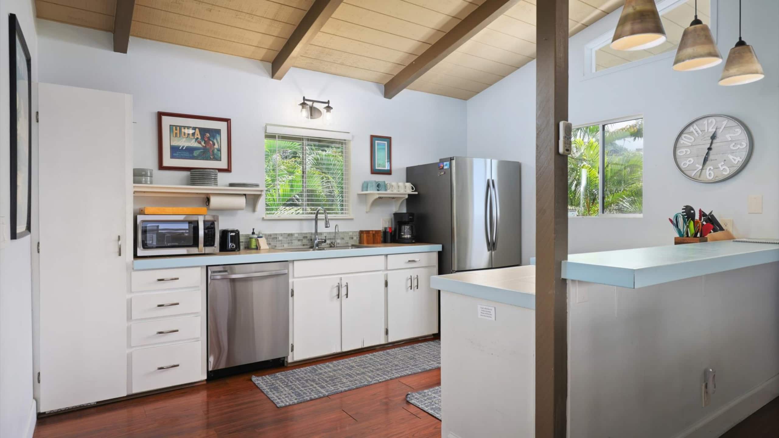 Home in Kailua-Kona · ★4.73 · 3 bedrooms · 5 beds · 3 shared baths - Image 6