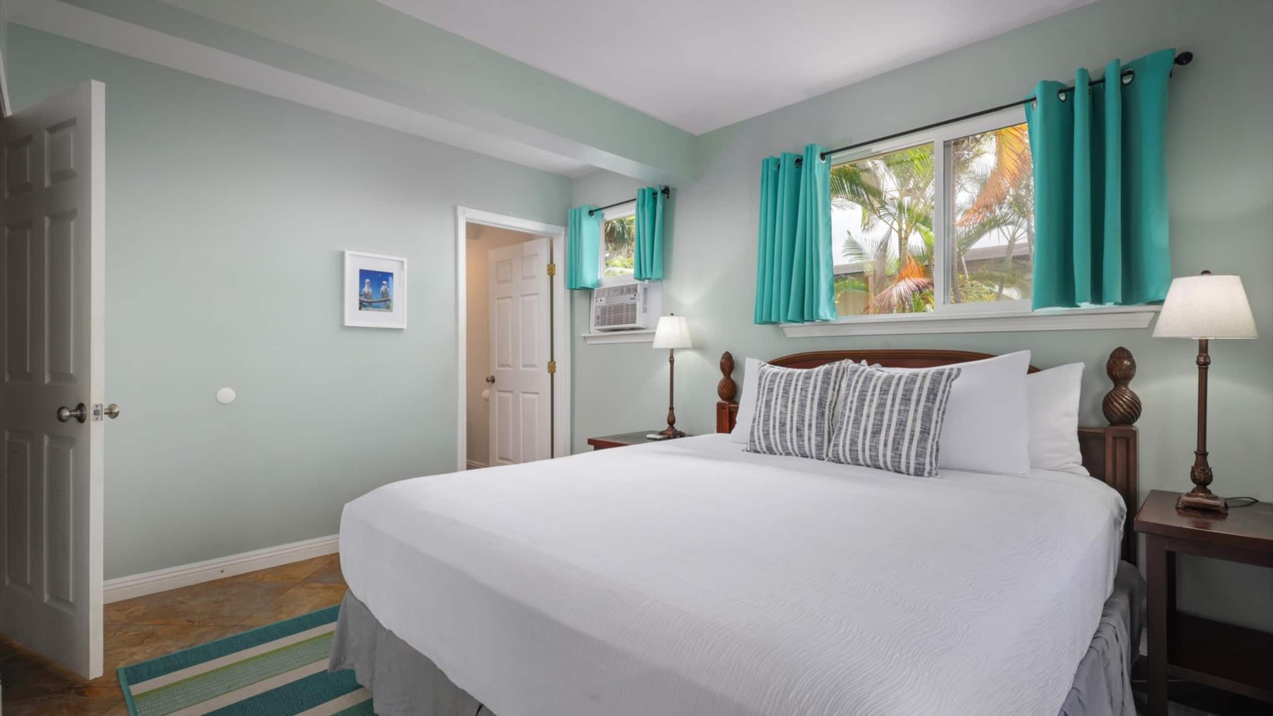 Home in Kailua-Kona · ★4.73 · 3 bedrooms · 5 beds · 3 shared baths - Image 13