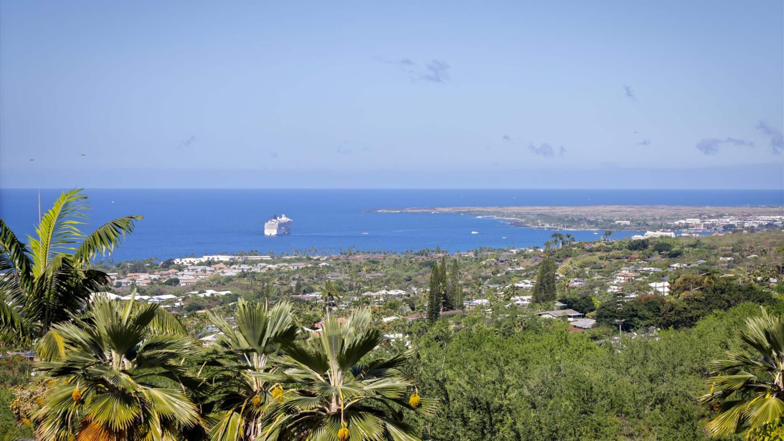 Home in Kailua-Kona · ★4.73 · 3 bedrooms · 5 beds · 3 shared baths - Image 81
