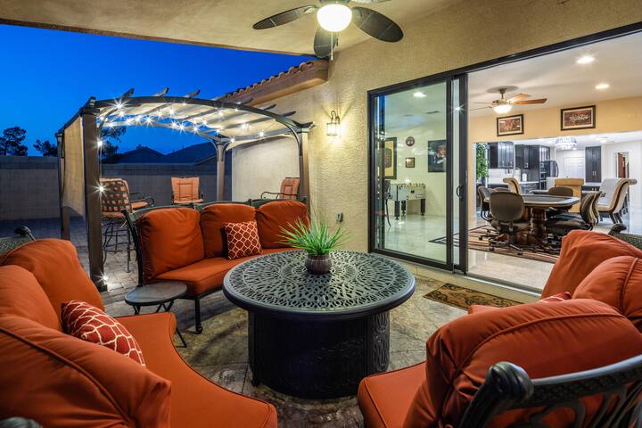 Luxury 6BR Vegas Villa | Pool & Spa • Near Strip gallery image 2