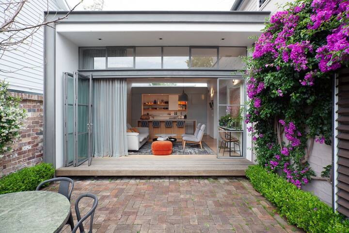 Secret Garden City Oasis gallery image 4