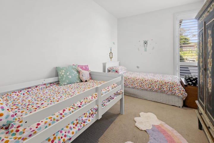 საძინებელი 4