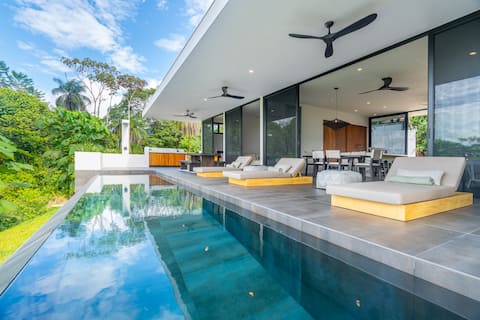 NEW! Modern-Luxury-3 suites-pool-Ojochal-100MBPS