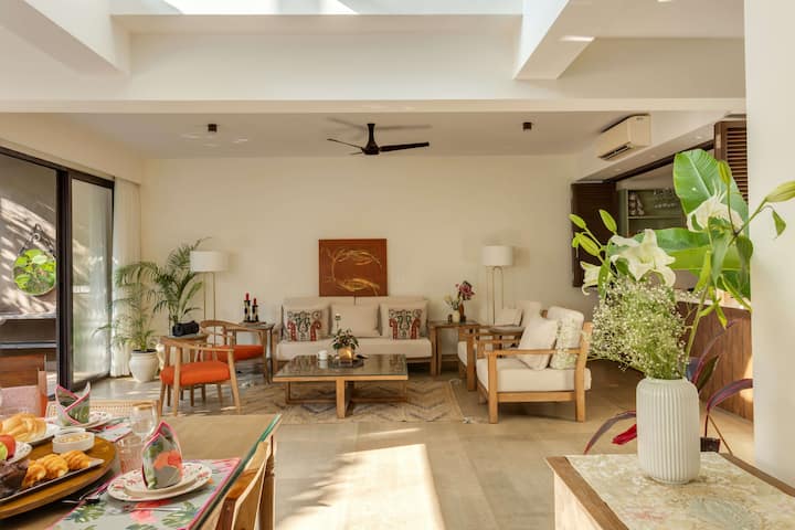 Living room image 3