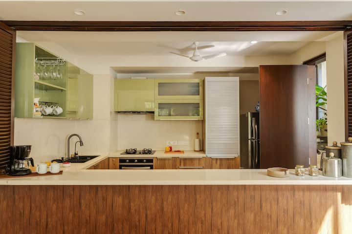Full kitchen image 1