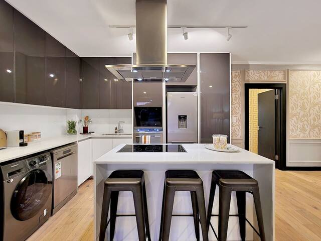 Spacious Elegance In The Heart Of Fresnaye gallery image 3