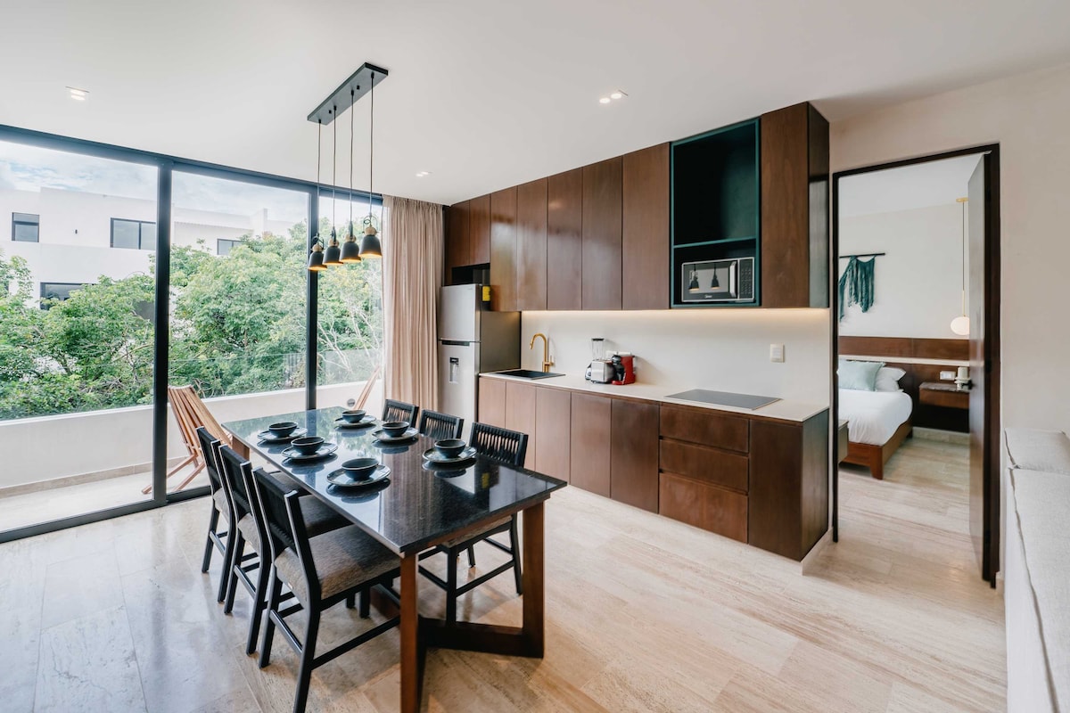 Picture of Jardine - An invitation to something more.