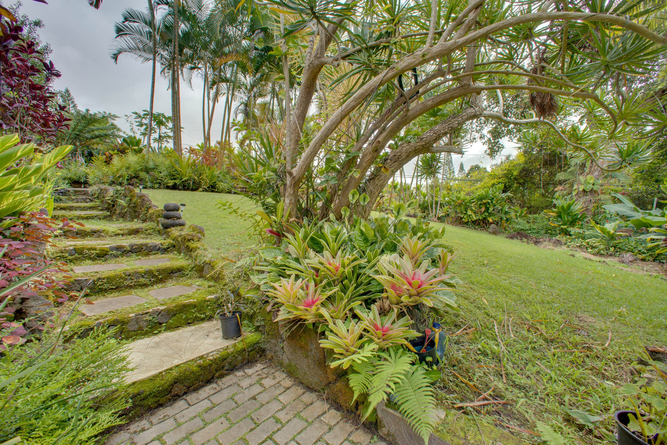 8 Mi to Magic Sands Beach: Tranquil Home w/ Lanai! - Photo 23