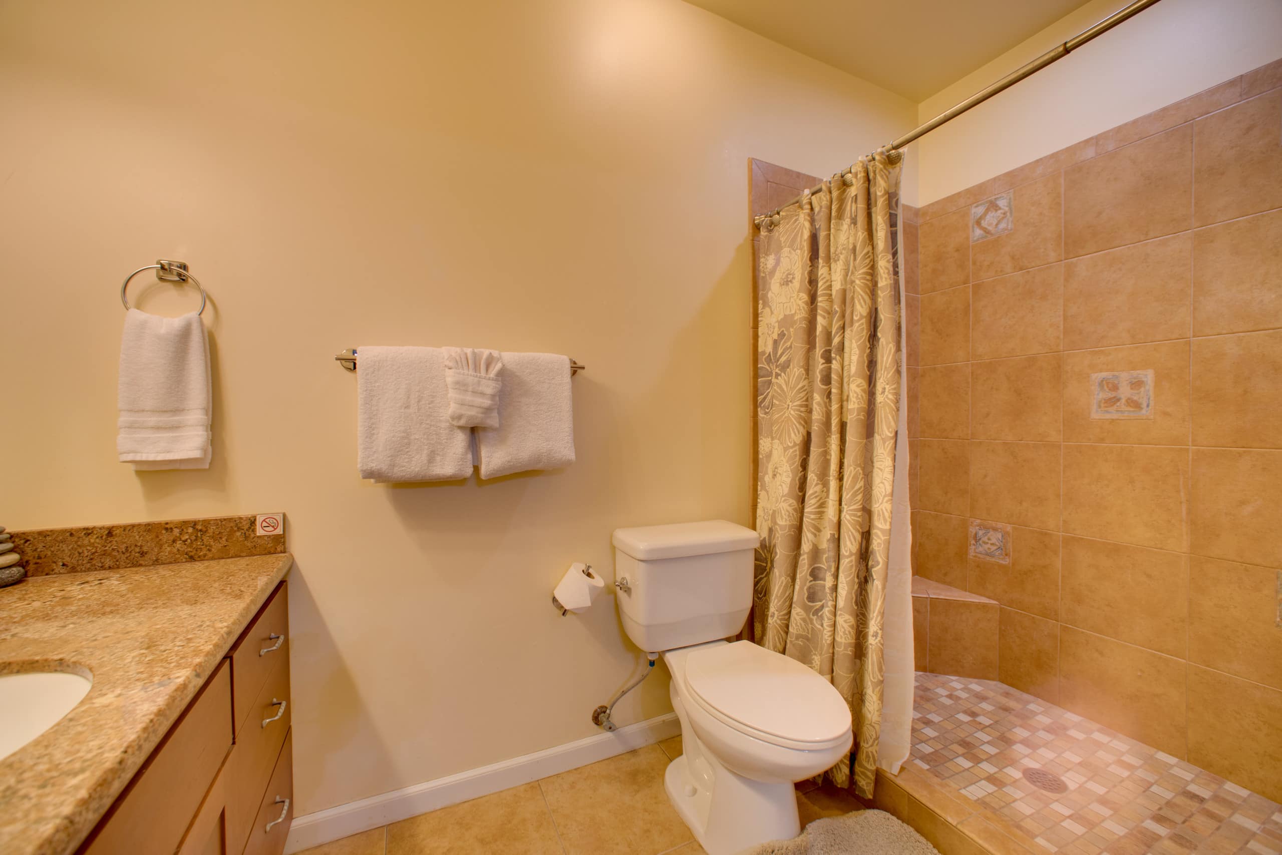 8 Mi to Magic Sands Beach: Tranquil Home w/ Lanai! - Photo 15