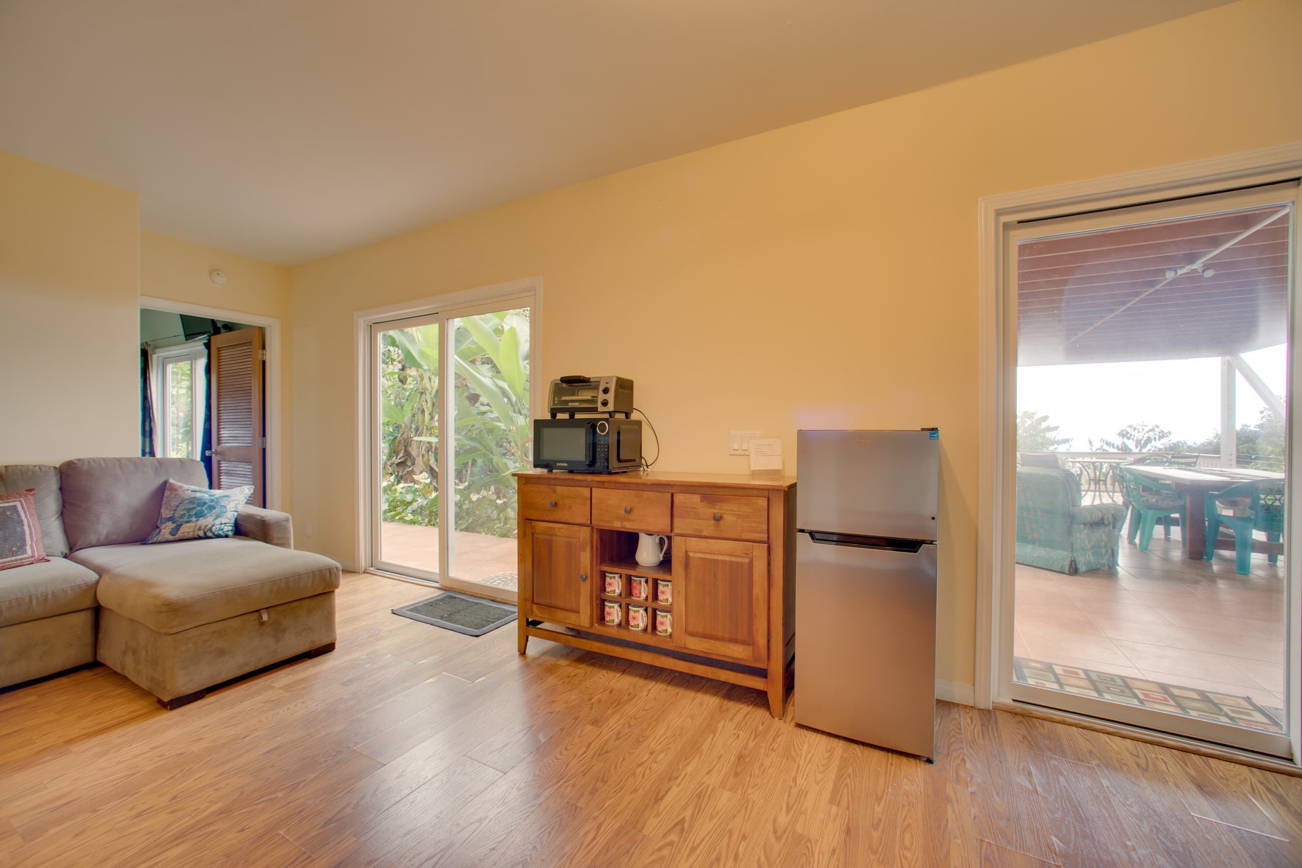 8 Mi to Magic Sands Beach: Tranquil Home w/ Lanai! - Photo 5