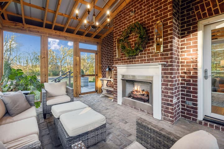 Casa Vino - Farmhouse 30 mins North of Nashville
