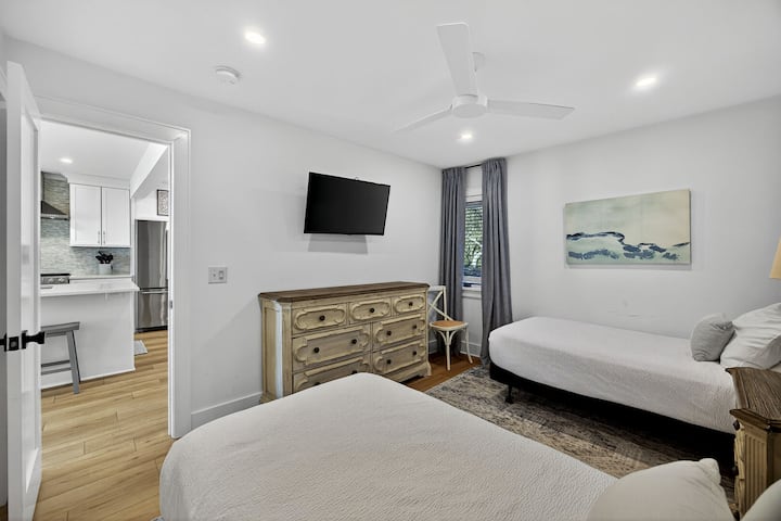 Bedroom 3 - Two Twins - Semi-Private Bathroom - TV - First Floor