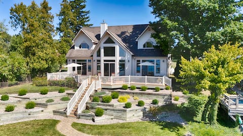Five Gates: Seneca Lake Luxury Home!