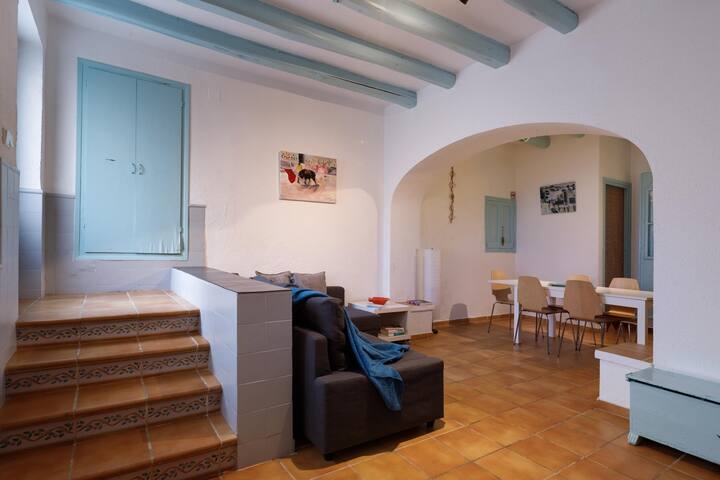 Cozy house in the center of town