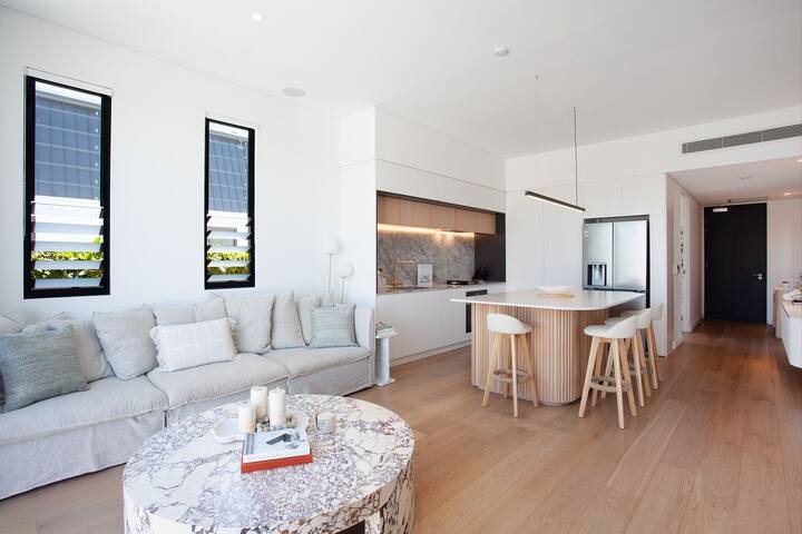 Coogee Contemporary Casa Penthouse IH gallery image 3