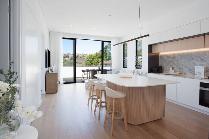 Coogee Contemporary Casa Penthouse IH gallery image 2