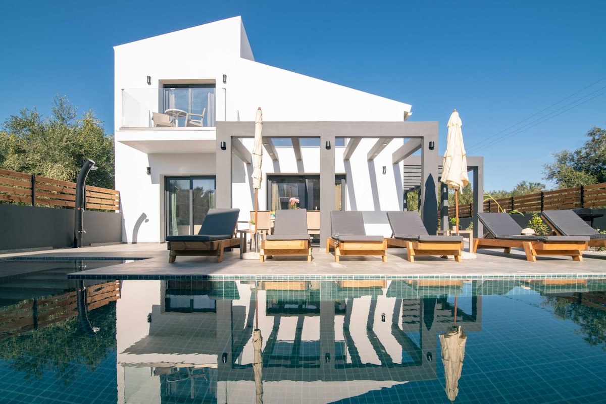 Kozakos Villa 2 with private swimming pool - Villas for Rent in