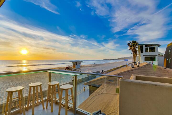 60′ of Ocean Front • 2 Levels • AC • 3 Townhomes gallery image 3