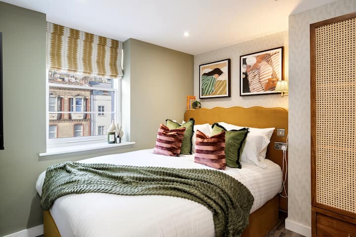 Colston Street - Open 1 Bedroom Apartment - Bristol