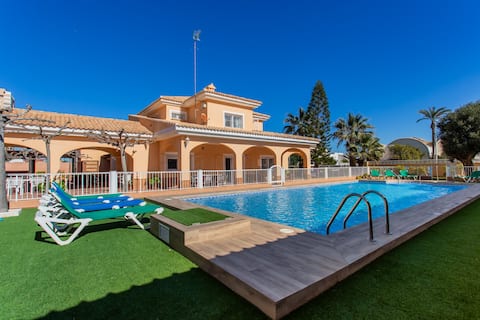Large 2nd row villa on the Mediterranean for 22 people