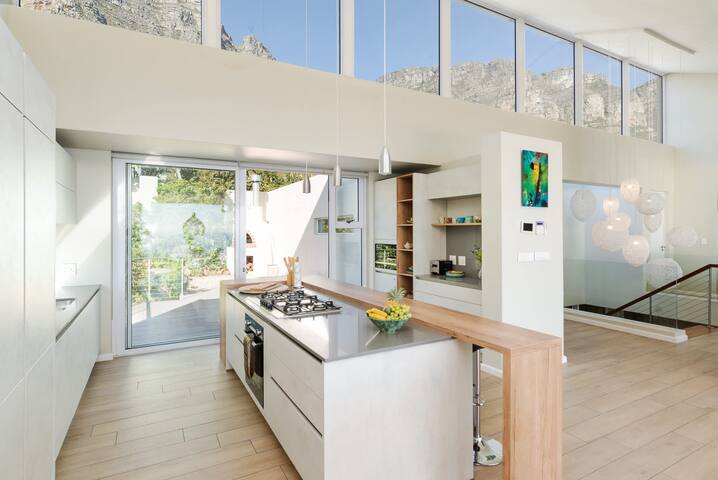 Golden View Villa gallery image 4