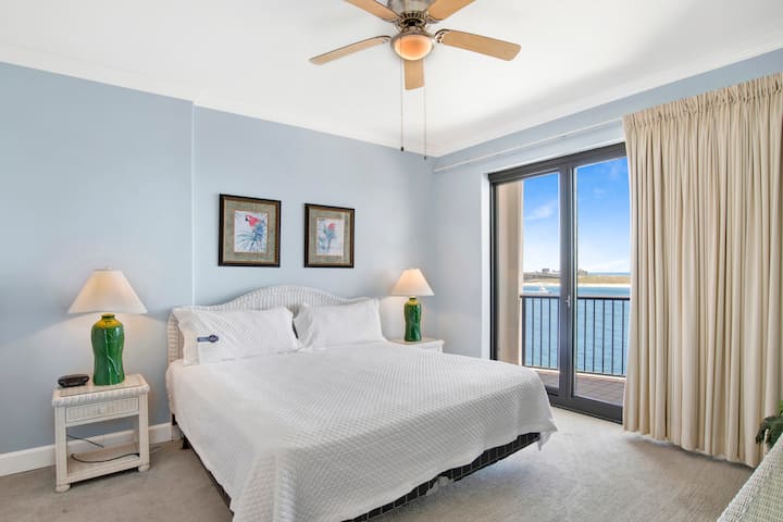 Ძირითადი საძინებელი აივანზე წვდომით