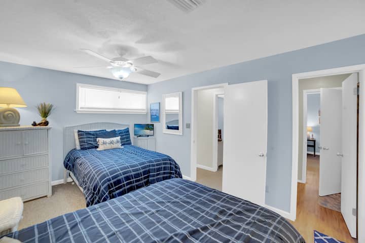 Სტუმრების საძინებელი 2 დამხმარე სააბაზანოთი