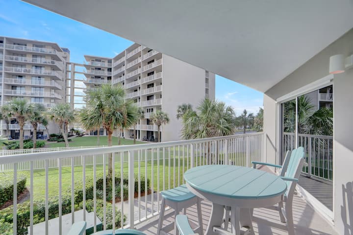 Tradewinds 106 | Gulf Front + Swim-thru Pool - Orange Beach, AL