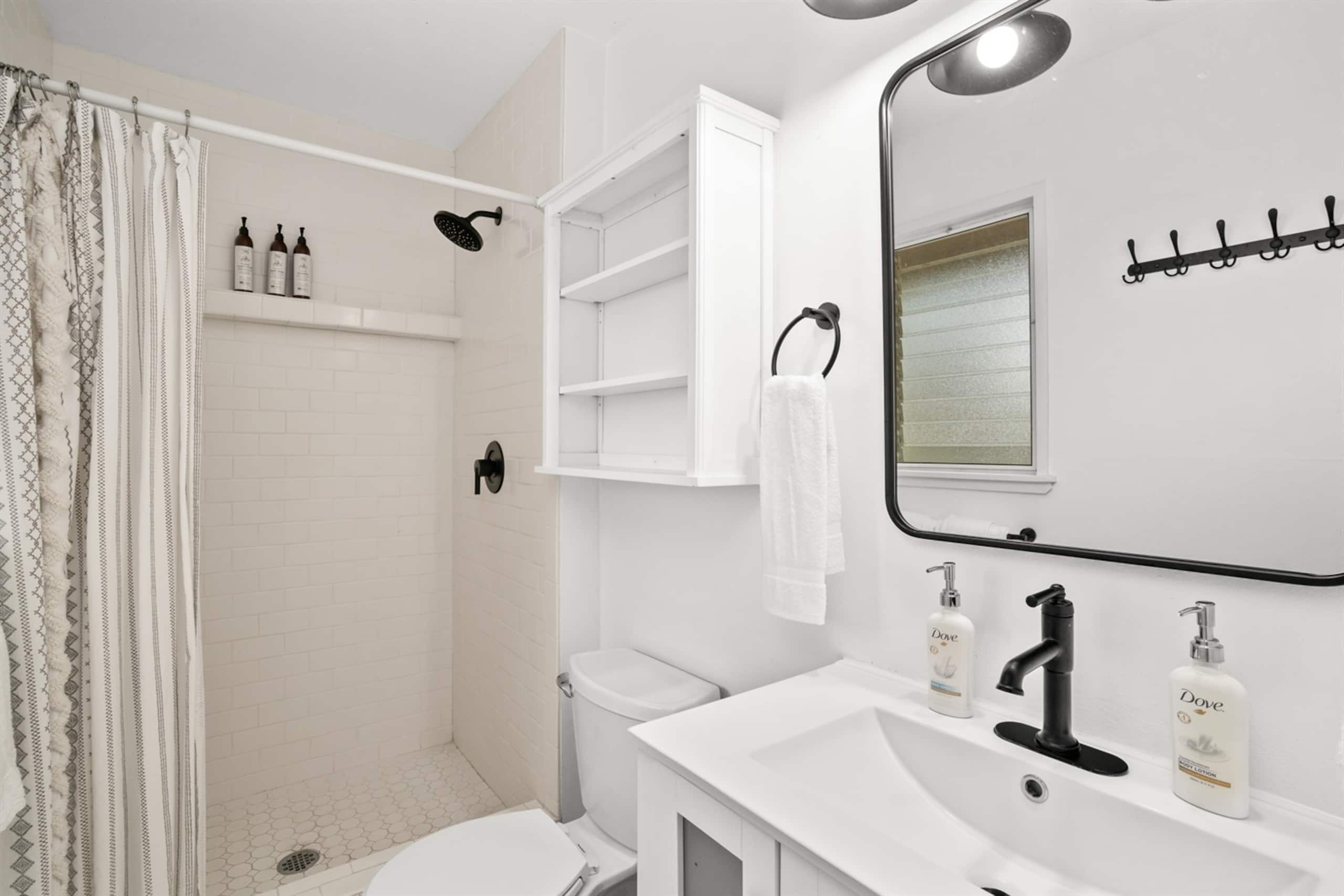 Home in Princeville · ★4.97 · 3 bedrooms · 5 beds · 2 private baths - Image 13