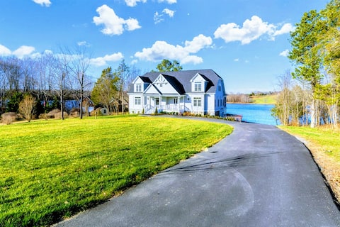 NEW 7BR Lakefront Lake Anna, Dock, Beach, Deck