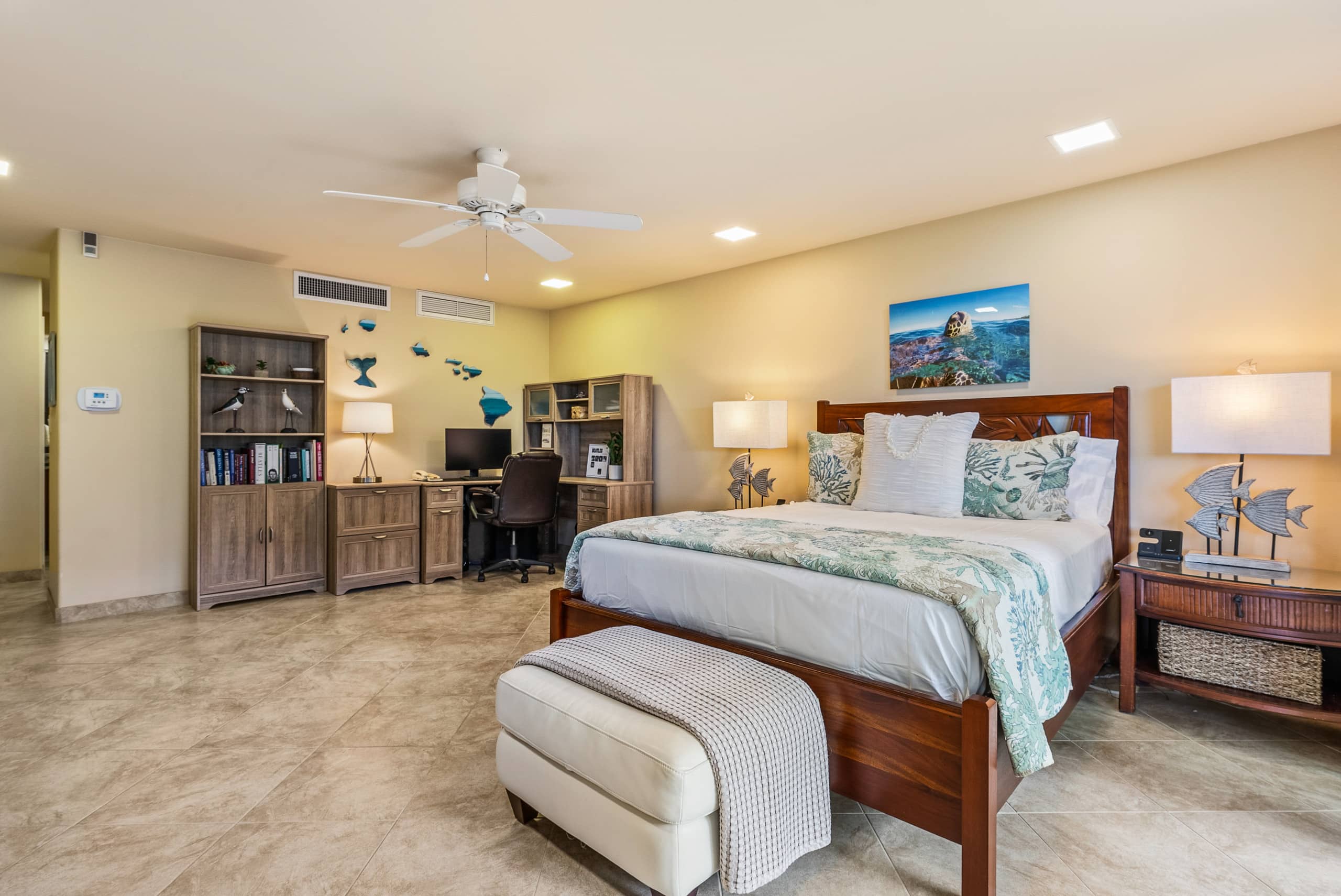 Condo in Lahaina · ★5.0 · 1 bedroom · 2 beds · 1 bath - Image 12