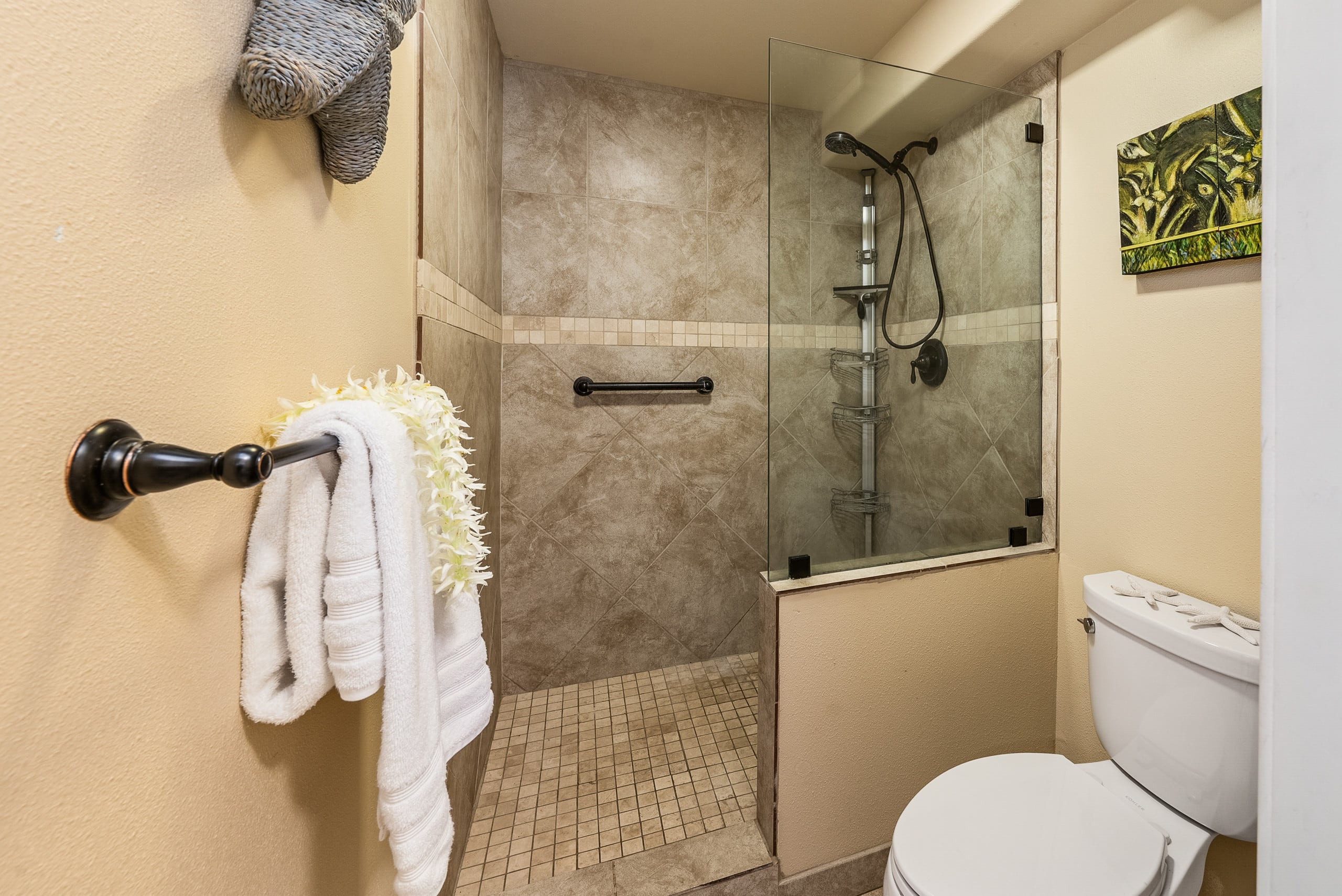 Condo in Lahaina · ★5.0 · 1 bedroom · 2 beds · 1 bath - Image 17