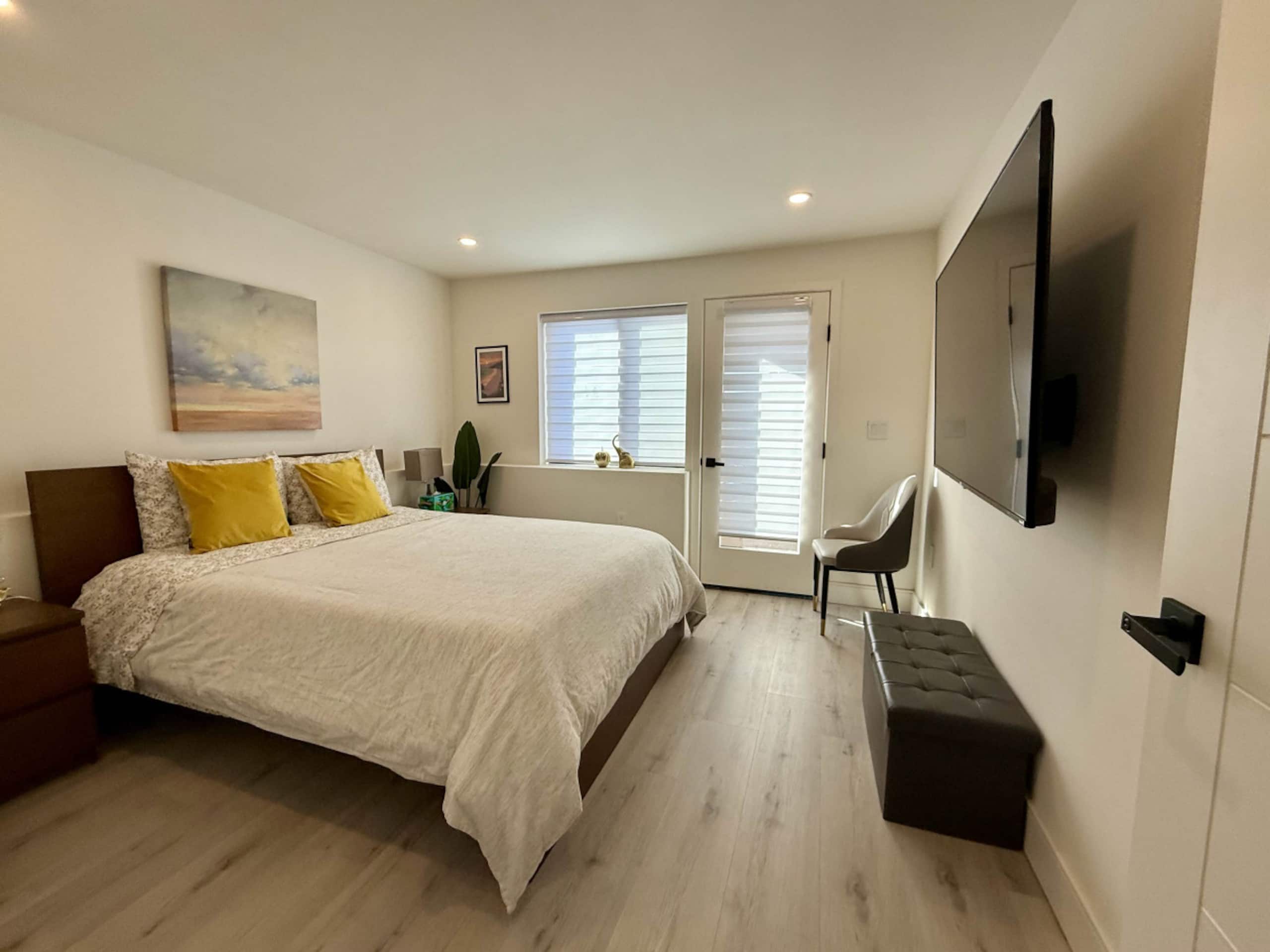 Home in San Francisco · ★4.91 · 2 bedrooms · 3 beds · 1 bath - Image 38