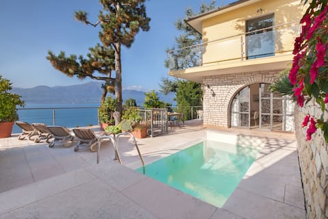 Villa Vista Lago With Pool